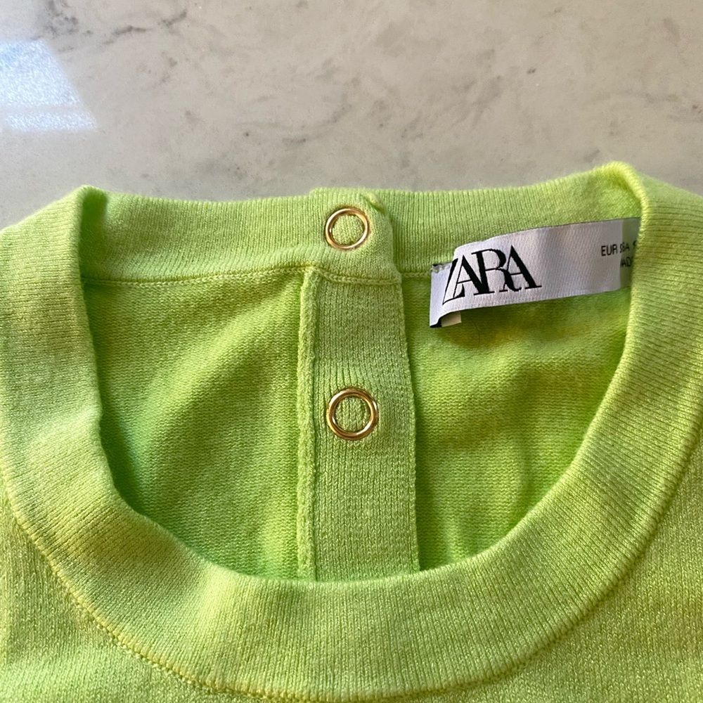 Zara Sweater - Size Small